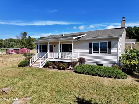 400 Welcome Lake Rd, Beach Lake, PA 18405