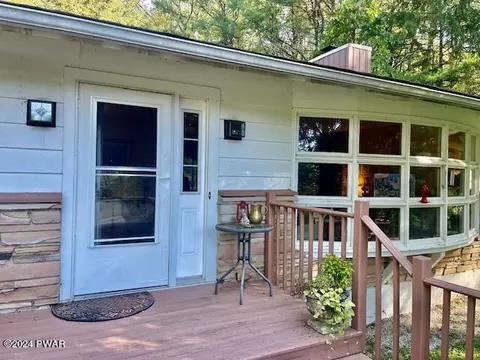 129 Milford Heights Rd, Milford, PA 18337
