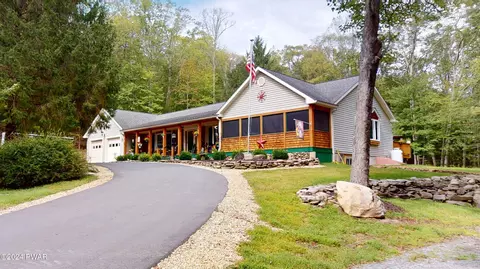 644 Raymondskill Rd, Milford, PA 18337