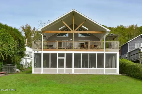 214 Lake Rd, Nicholson, PA 18446