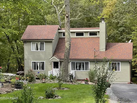 803 Fetlock Ct, Lords Valley, PA 18428