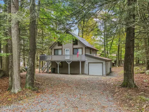 1015 Hickory Dr, Lake Ariel, PA 18436