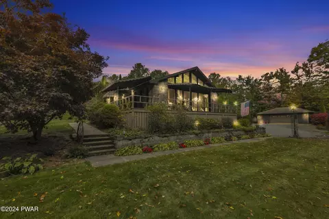 300 Chivers Rd, Lake Ariel, PA 18436
