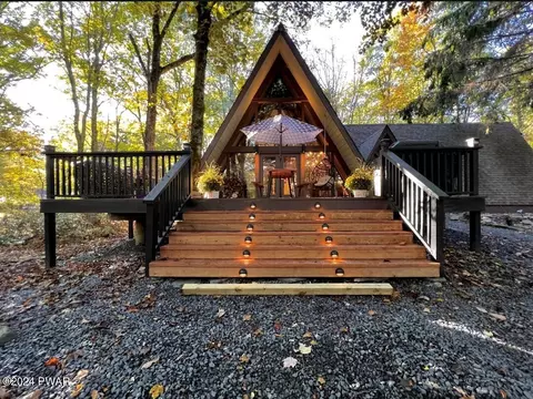 107 Cree Trl, Milford, PA 18337