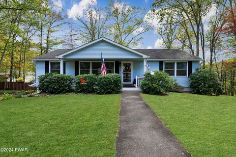 103 Maple Ct, Milford, PA 18337