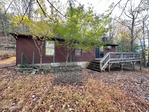 139 Falling Waters Blvd, Lackawaxen, PA 18435