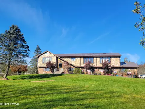 191 Mohn Rd, Beach Lake, PA 18405