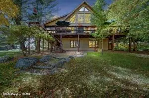 93 Ingrid Dr, Clifton Township, PA 18424