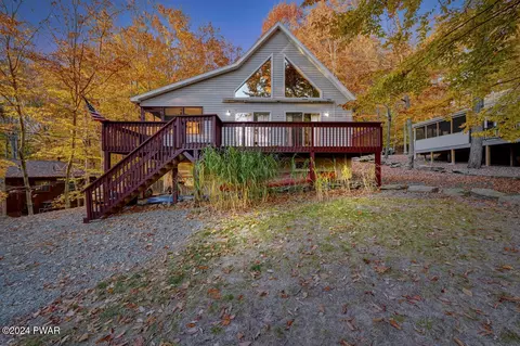 1144 Mustang Rd, Lake Ariel, PA 18436