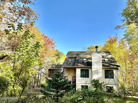 136 Stamford Rd, Dingmans Ferry, PA 18328