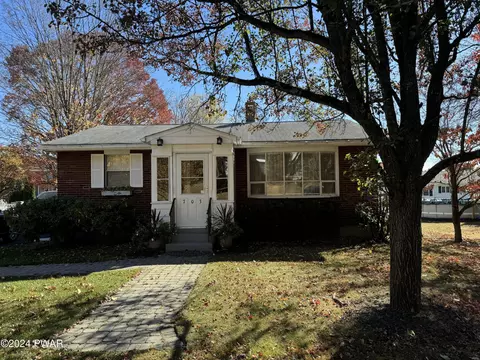 703 6th St, Milford, PA 18337