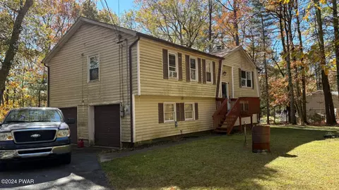 330 Rambling Way, Milford, PA 18337