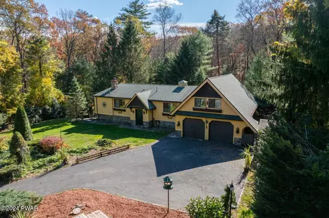 116 Meadowbrook Rd, Matamoras, PA 18336
