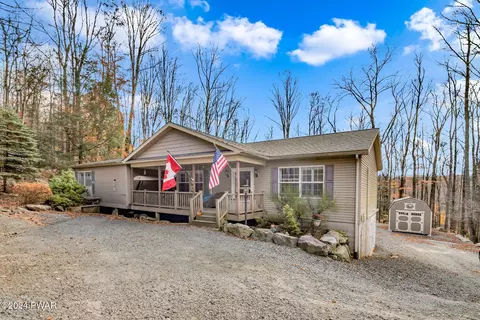 2596 Boulder Rd, Lake Ariel, PA 18436