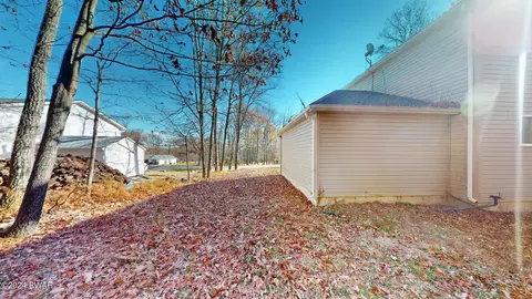 Exterior - 4365 Pine Ridge Dr, Bushkill, PA 18324 photo 5 of 5