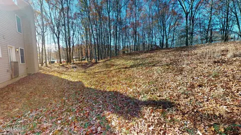 Exterior - 4365 Pine Ridge Dr, Bushkill, PA 18324 photo 3 of 5