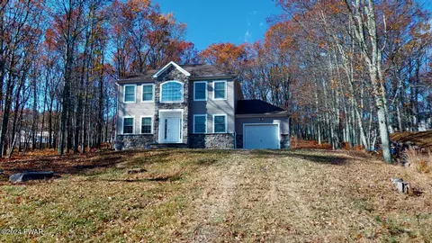 Exterior - 4365 Pine Ridge Dr, Bushkill, PA 18324 photo 2 of 5