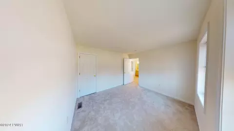 Bedroom - 4365 Pine Ridge Dr, Bushkill, PA 18324 photo 6 of 6