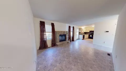 Living - 4365 Pine Ridge Dr, Bushkill, PA 18324 photo 4 of 4