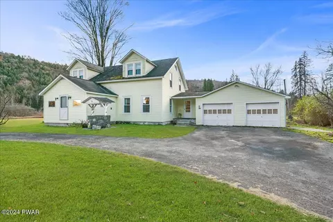 1514 Equinunk Creek Rd, Equinunk, PA 18417