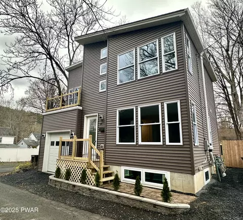 104 Blackberry Aly, Milford, PA 18337