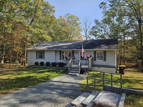 120 Indian Pipe Ter, Milford, PA 18337