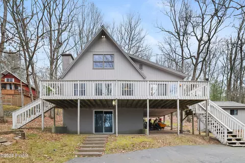 100 Cedar Ridge Rd, Hawley, PA 18428