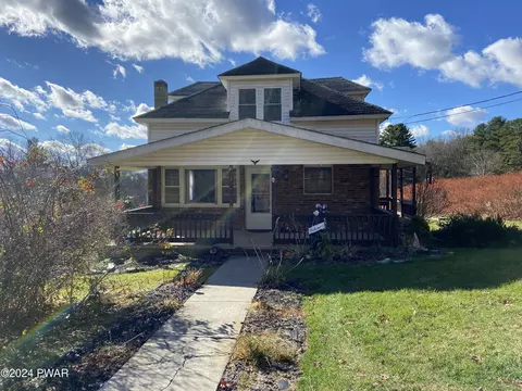 101 Potter Ln, Milford, PA 18337