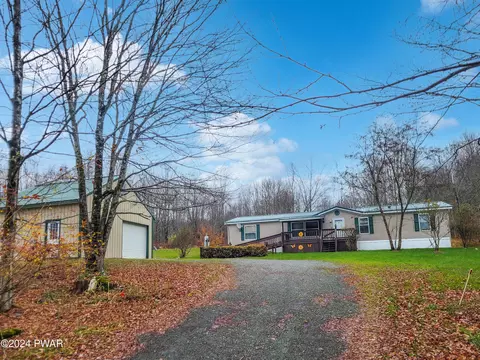 56 Turner Ct, Pleasant Mount, PA 18453