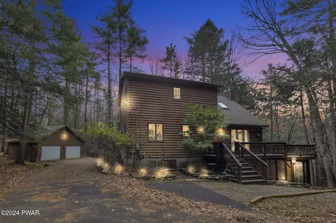 133 Creek Rd, Hawley, PA 18428