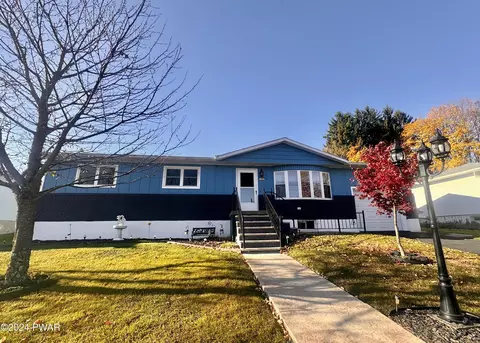 220 Linda Ln, Scranton, PA 18504