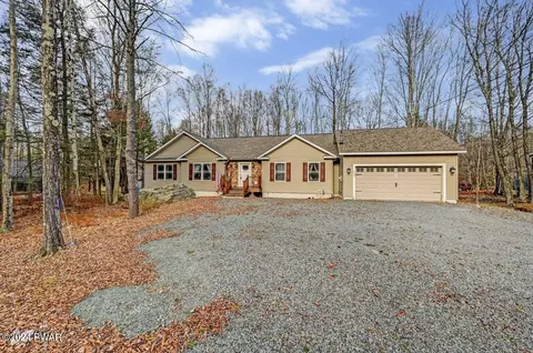 111 Oak Cir, Lake Ariel, PA 18436