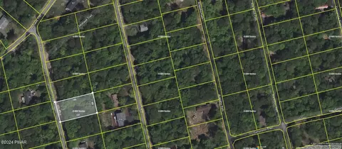 21 Oneida Dr, Gouldsboro, PA 18424