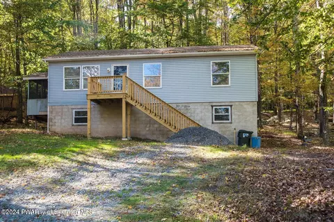 1023 Tomahawk Rd, Lake Ariel, PA 18436
