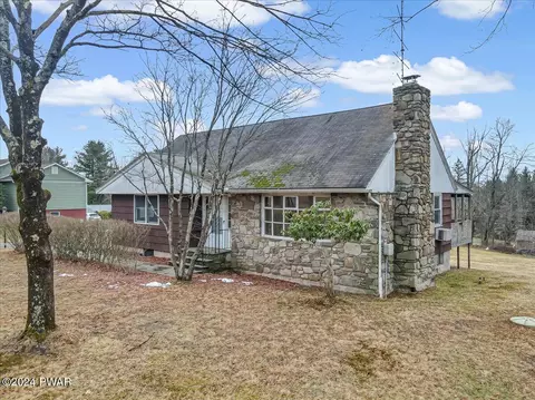 829 Long Ridge Rd, Hawley, PA 18428