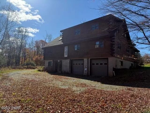  321 Beechnut Dr, Honesdale, PA 18431 photo 3