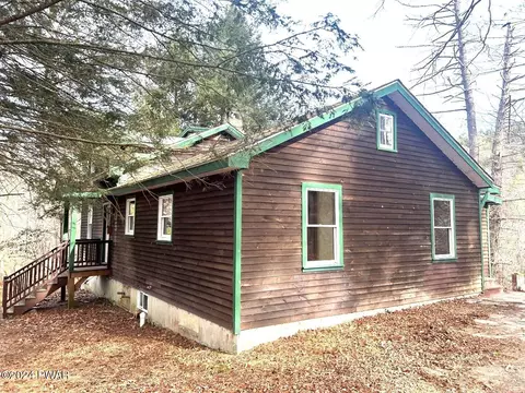 118 Hotel Rd, Rowland, PA 18457