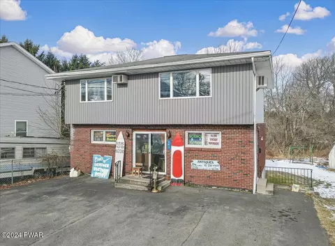 543 Main St, Gouldsboro, PA 18424