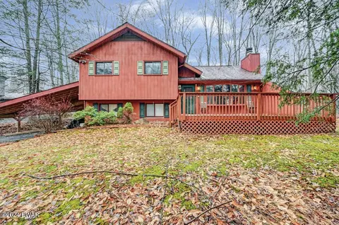 28 Deerfield Rd, Lake Ariel, PA 18436