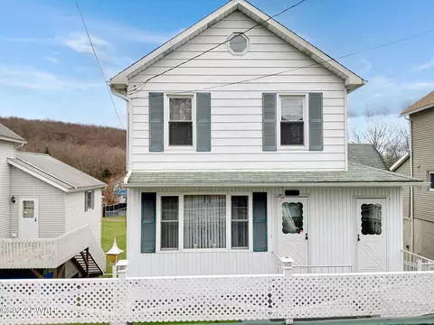 1448 Main St, Browndale, PA 18421
