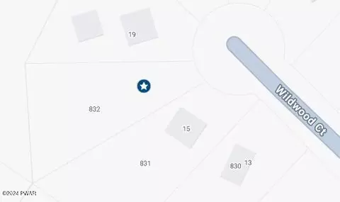 17 Wildwood Ct, Lake Ariel, PA 18436