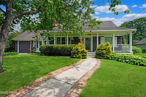 613 5th St, Milford, PA 18337