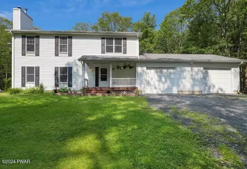 105 Okeechobee Rd, Glen Spey, NY 12737