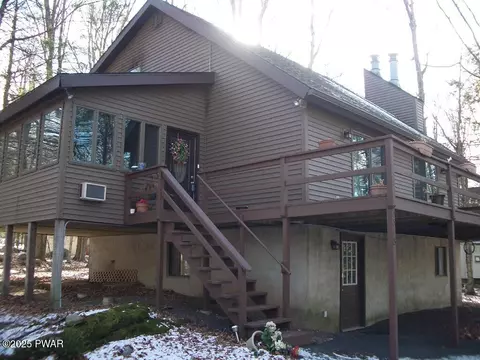 540 Northgate Rd, Lake Ariel, PA 18436