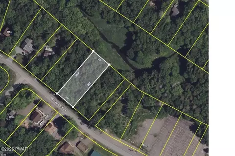 68 Westwood Dr, Lake Ariel, PA 18436