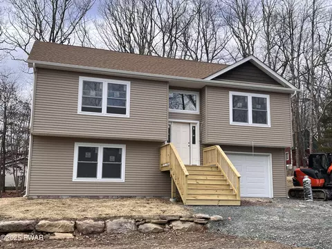 151 Spruce Dr, Milford, PA 18337