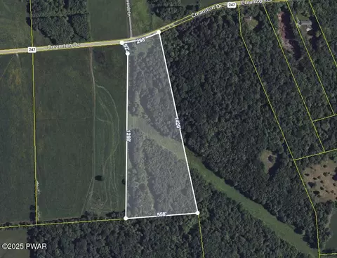 Creamton Drive, Waymart, PA 18421