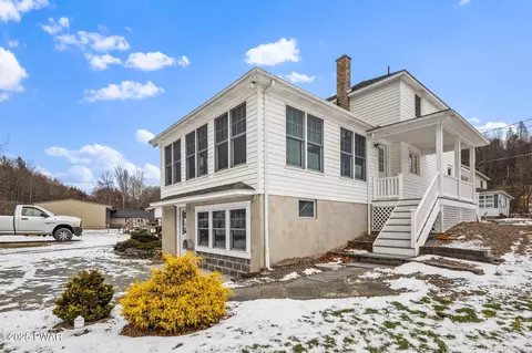 77 River Rd, Prompton, PA 18456 photo 3