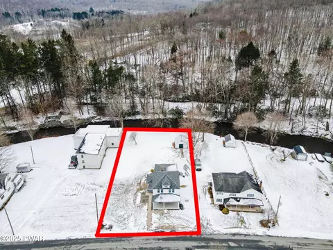 77 River Rd, Prompton, PA 18456 photo 6