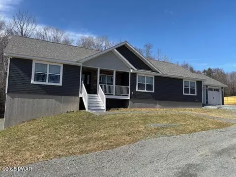 1129 Hamlin Hwy, Lake Ariel, PA 18436